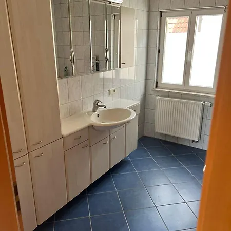 Δωμάτια σε οικογενειακή κατοικία Gaestezimmer Im Herzen Von *