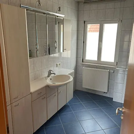 Δωμάτια σε οικογενειακή κατοικία Gaestezimmer Im Herzen Von